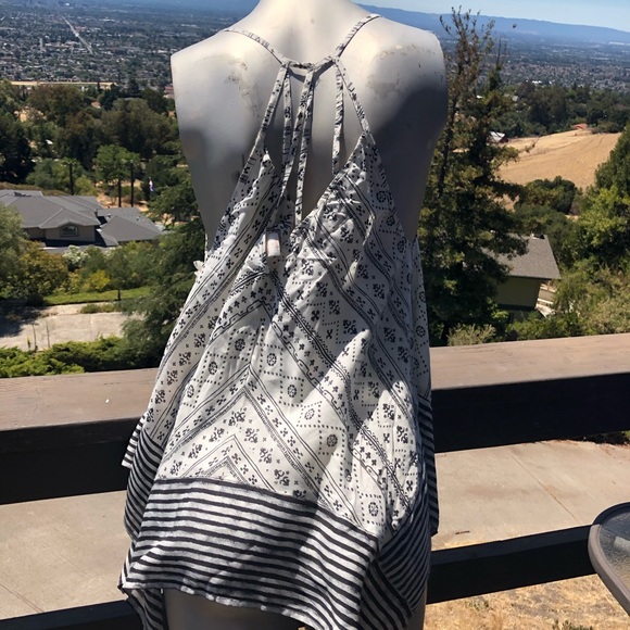 NWT Sun & Shadow Strappy Tank - Picture 2 of 7